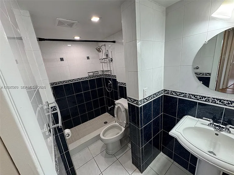 1121 SW 122nd Ave #412-2 — Photo 5