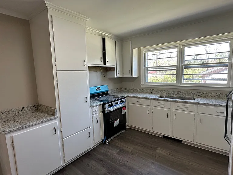 628 Wimbish Rd — Photo 8
