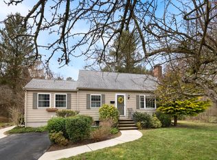 3 Dunster Rd, Bedford, MA 01730
