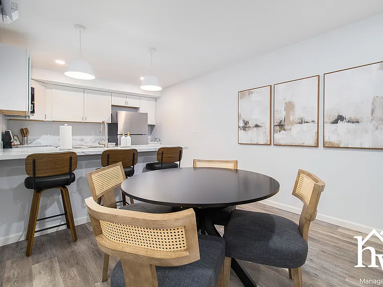 221 S Taylor St — Photo 11