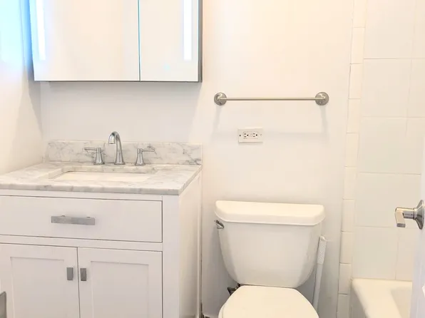 441 West 50th Street image 15 of 16