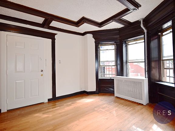 3rd image of 2519 Bedford Ave APT 1L