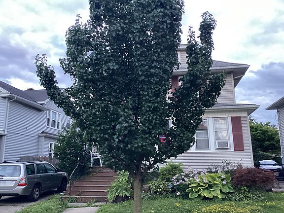 2nd image of 249 E Hazeltine Ave