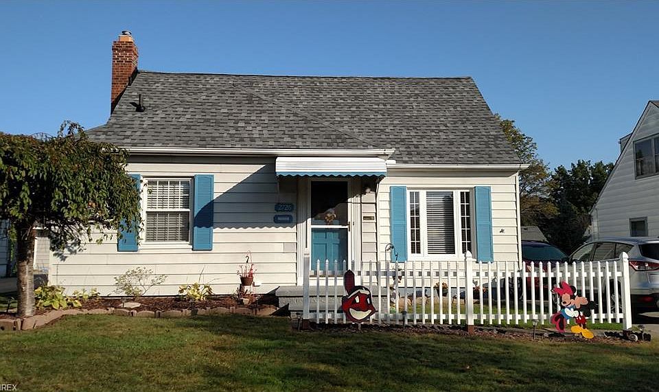 1st image of 2726 Silverdale Ave