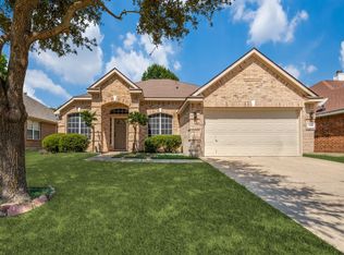 5051 Showdown Ln, Grand Prairie, TX 75052