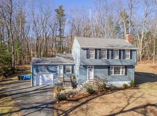 5 Cliff Rd, Chelmsford, MA 01824