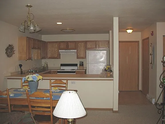 618 Christel Dr #6 — Photo 2