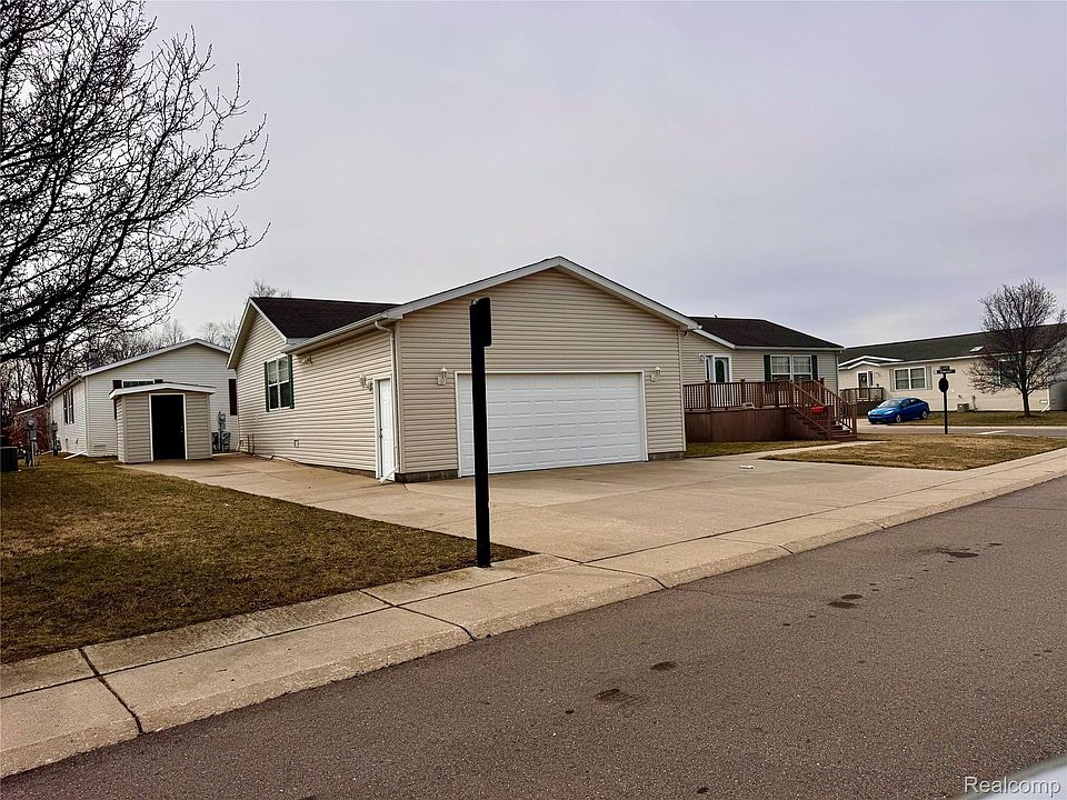 1st image of 25755 Langdon Dr