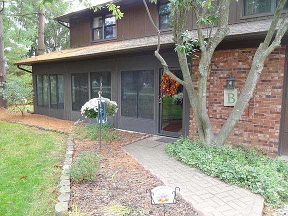 3rd image of 7880 Fairlawn Dr NW