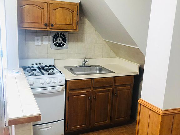 4th image of 2915 Morgan Ave Floor 1