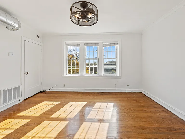 3050 W Cornelia Ave #3 — Photo 5