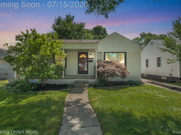 717 S Edgeworth Ave, Royal Oak, MI 48067