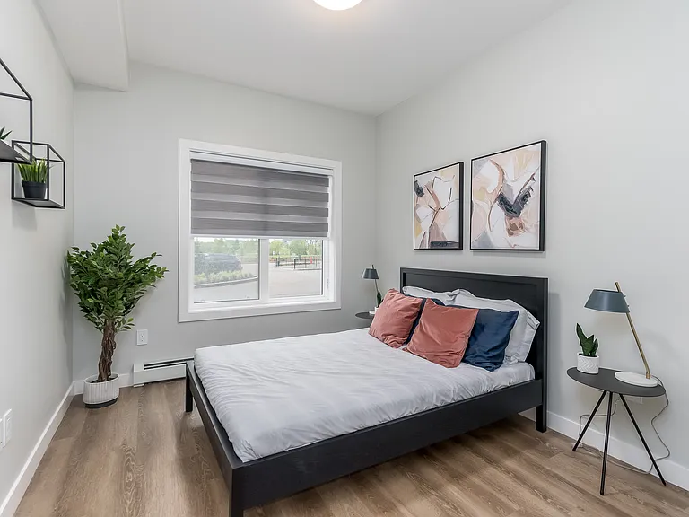 130 Ebony Blvd — Photo 22