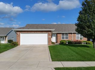 8215 Pierce Ct, Merrillville, IN 46410