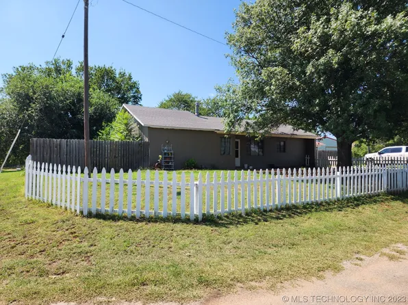1415 3rd St, Pawnee, OK 74058