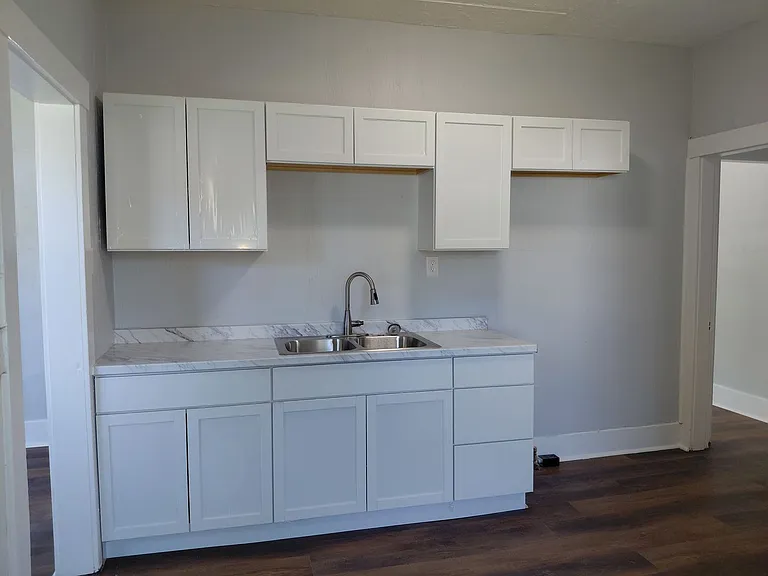 1008 SW 17th St — Photo 10