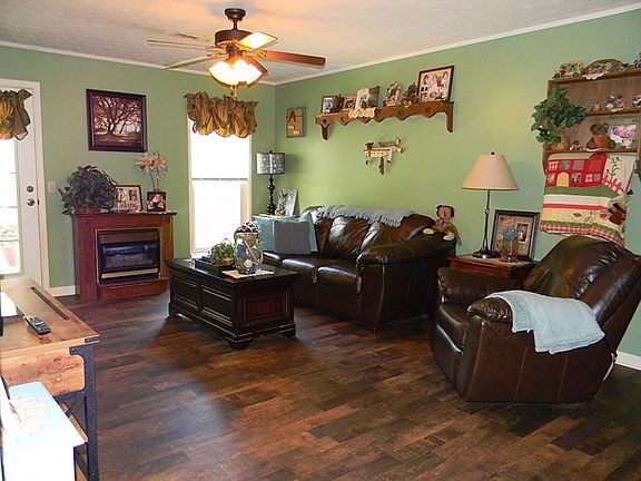 2nd image of 3337 Southmeade Dr