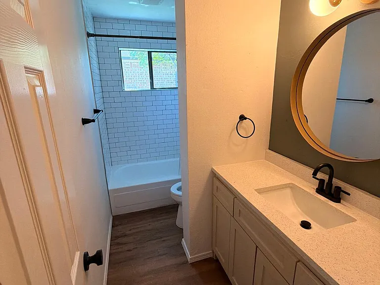 820 Arbor Downs Dr — Photo 3