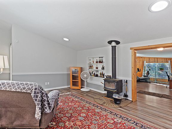 3rd image of 2532 Holcomb Springs Rd