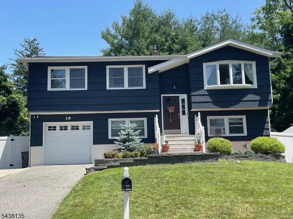 19 Selma Blvd, Chester Twp., NJ 07869