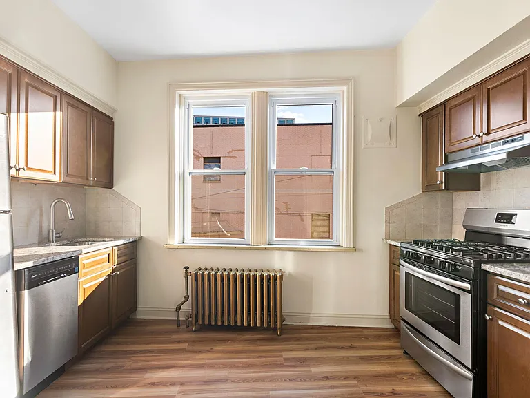 731 Anderson Ave #2 — Photo 10