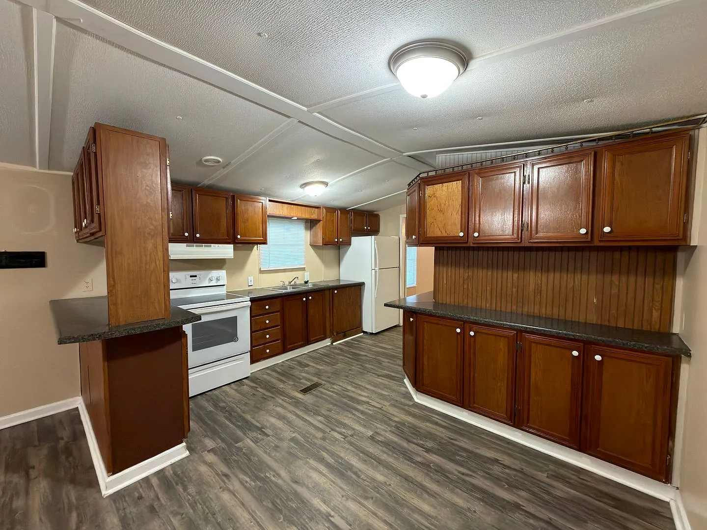 178 Norwood Dr — Photo 4