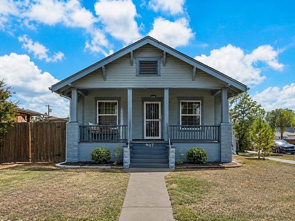 2nd image of 907 Chipeta Ave