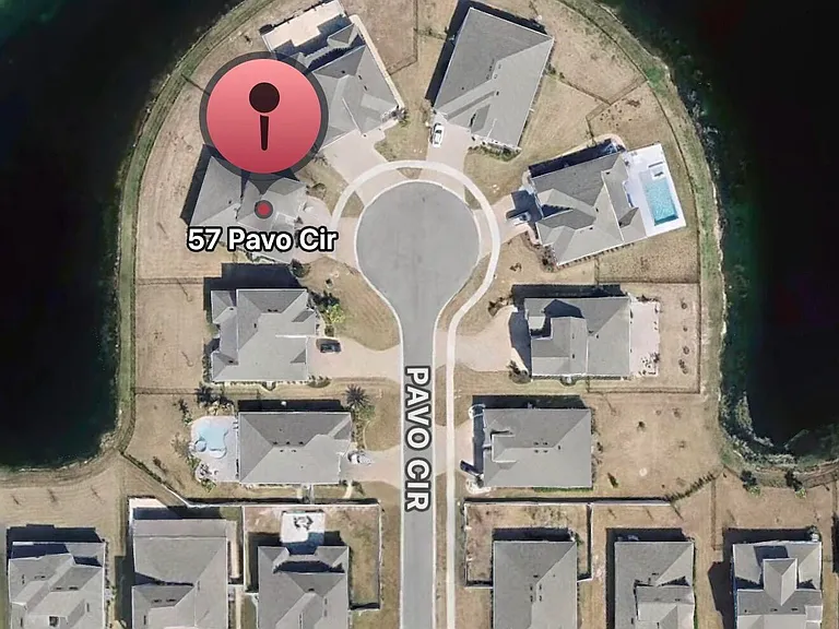 57 Pavo Cir — Photo 2