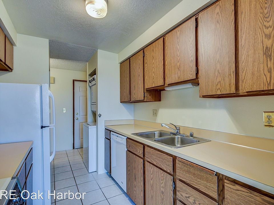 1st image of 91 SE 11th Ave APT 302
