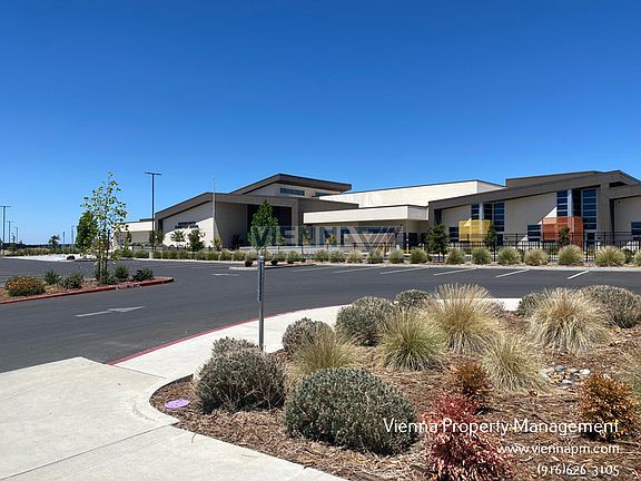 3rd image of 4841 Conelly Cir