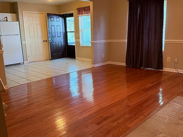 1016 Bryant Dr — Photo 8