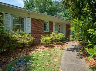 3818 Sandalwood Ln, Winston Salem, NC 27106
