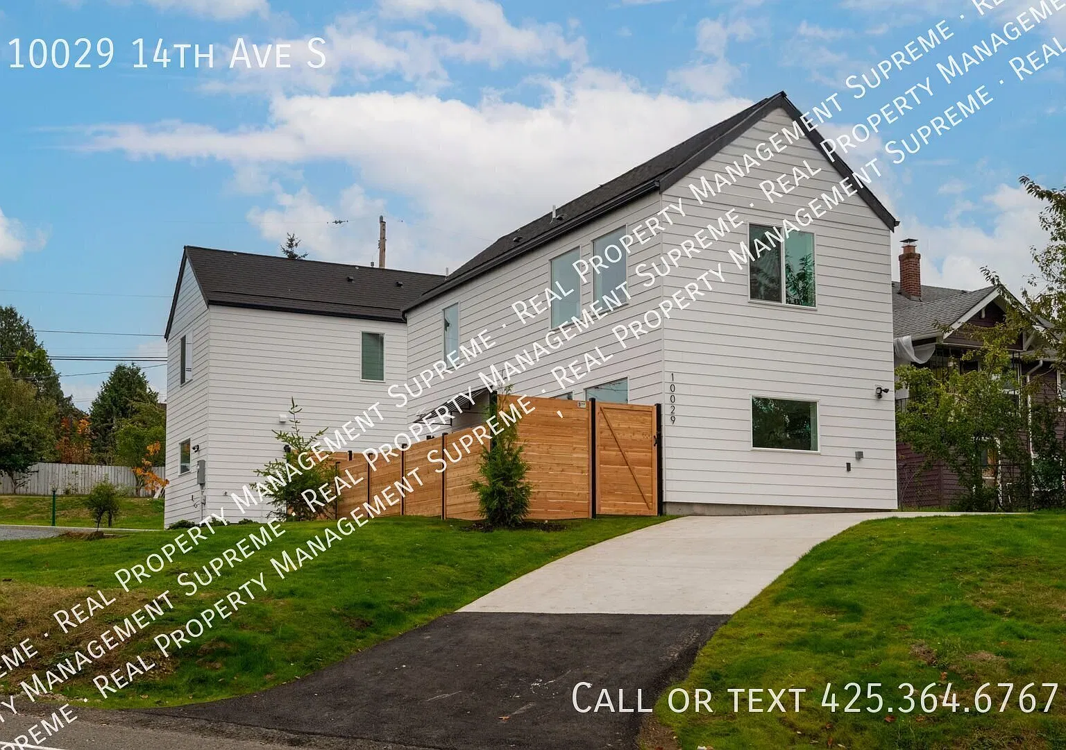 Modern 2-Bedroom Home with Private Patio & Valley Views — Photo 1