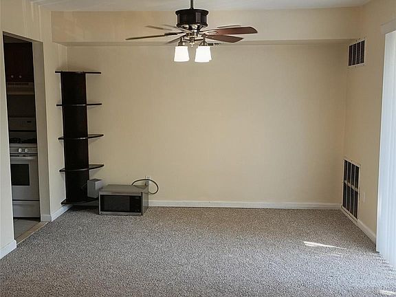 5th image of 349 Artist Lake Drive