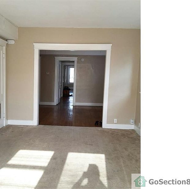 1st image of 219 N Mersington Ave