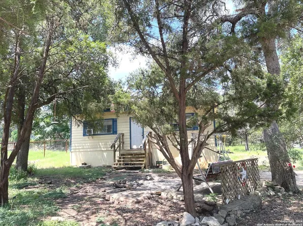 964 CONTOUR DR, Spring Branch, TX 78070