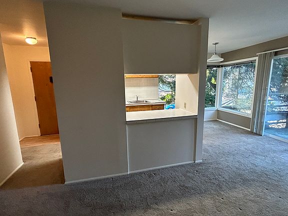 3rd image of 735 Belmont Ave E #101