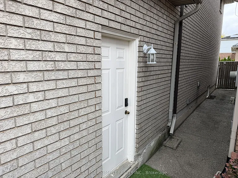 2 Pineridge Dr — Photo 13