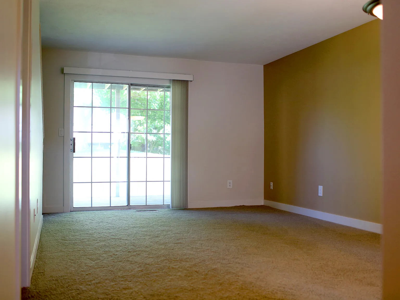 Tabor Rd NW, Comstock Park — Photo 2