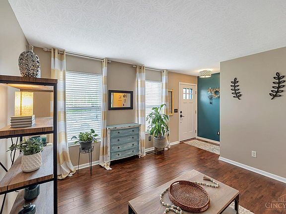 4th image of 5545 Windsor Ct