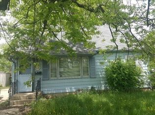 954 E Riverside Blvd, Loves Park, IL 61111