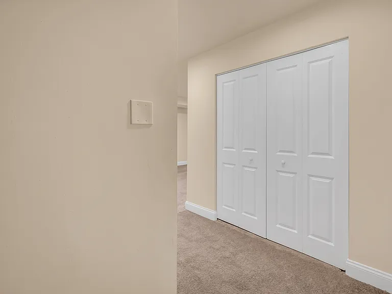 1825 Maryland Avenue — Photo 14