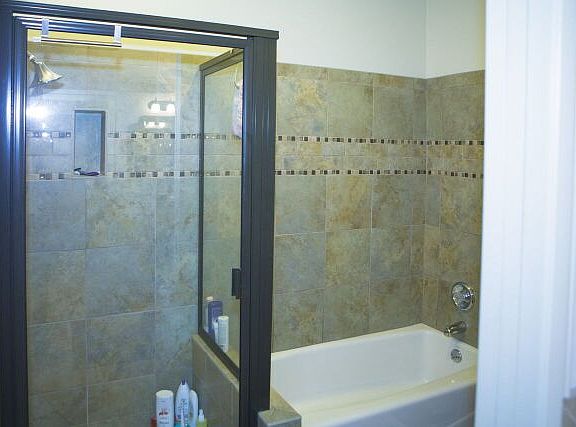 master shower and tub
