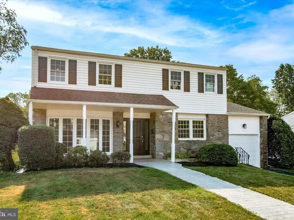 205 Remington Rd, Broomall, PA 19008