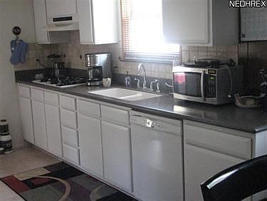 5th image of 152 Bermont Ave