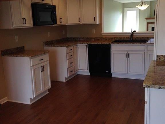 3rd image of 56 Waterway Ln