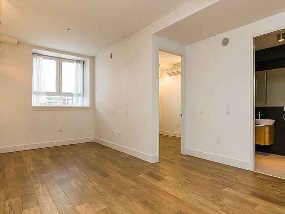 4th image of 74 Maujer St #1K