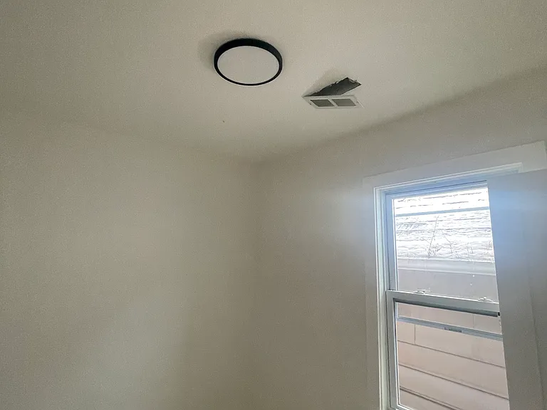 2385 Washington St #4 — Photo 18
