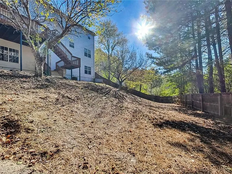 326 Canterbury Place Dr — Photo 40