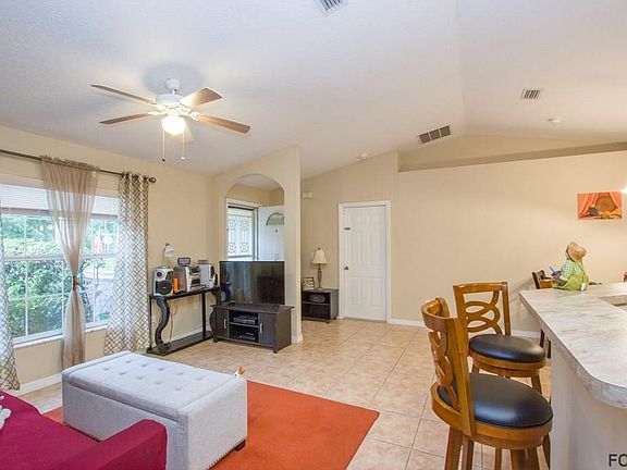 5th image of 48 Pine Circle Dr